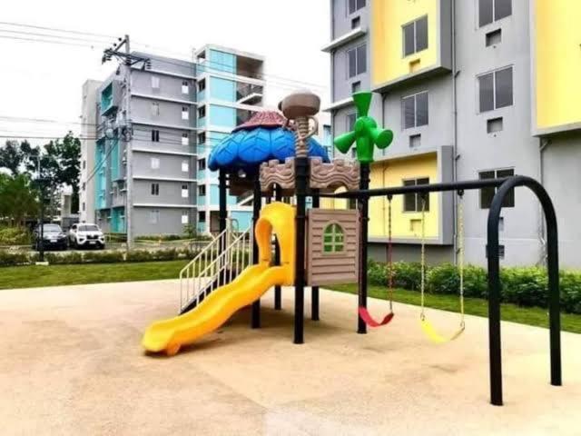 8 Spatial Condominium Davao Exterior photo
