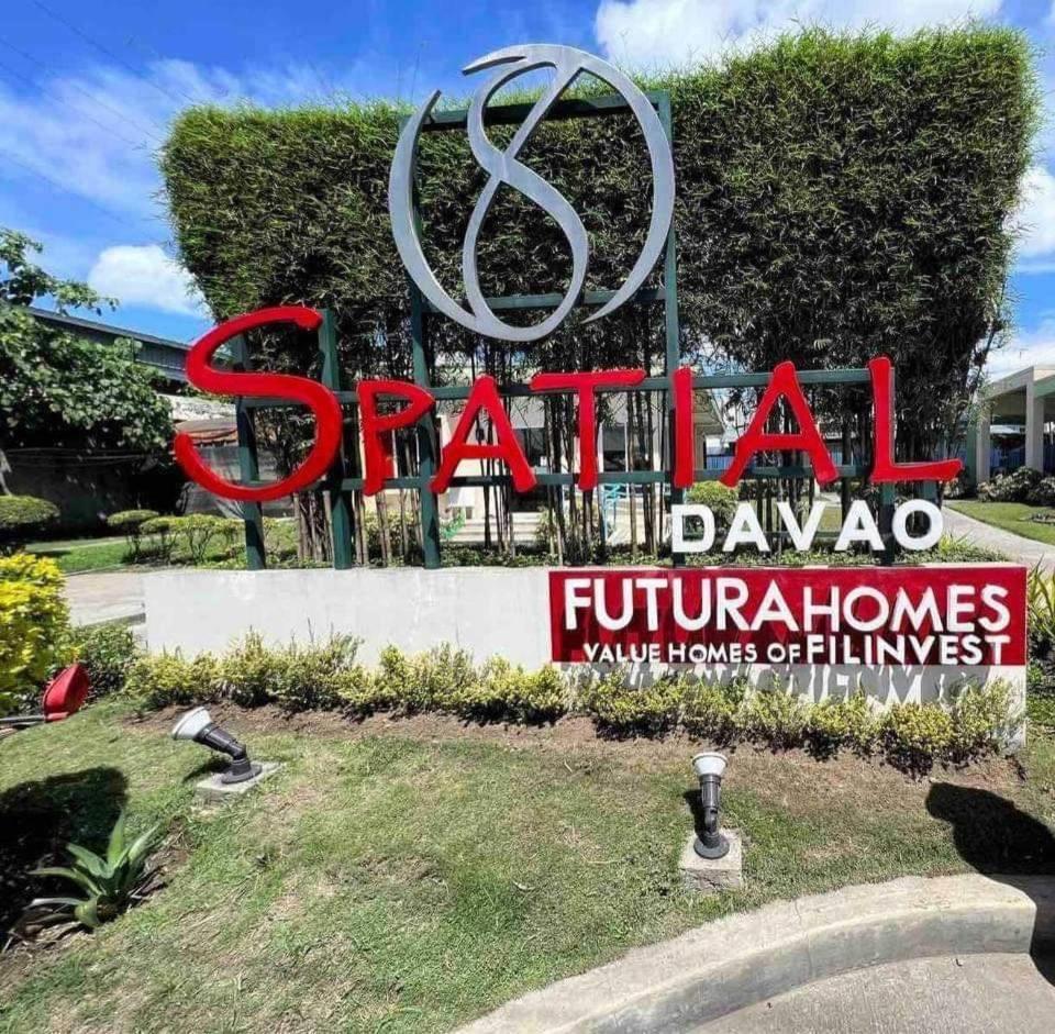 8 Spatial Condominium Davao Exterior photo
